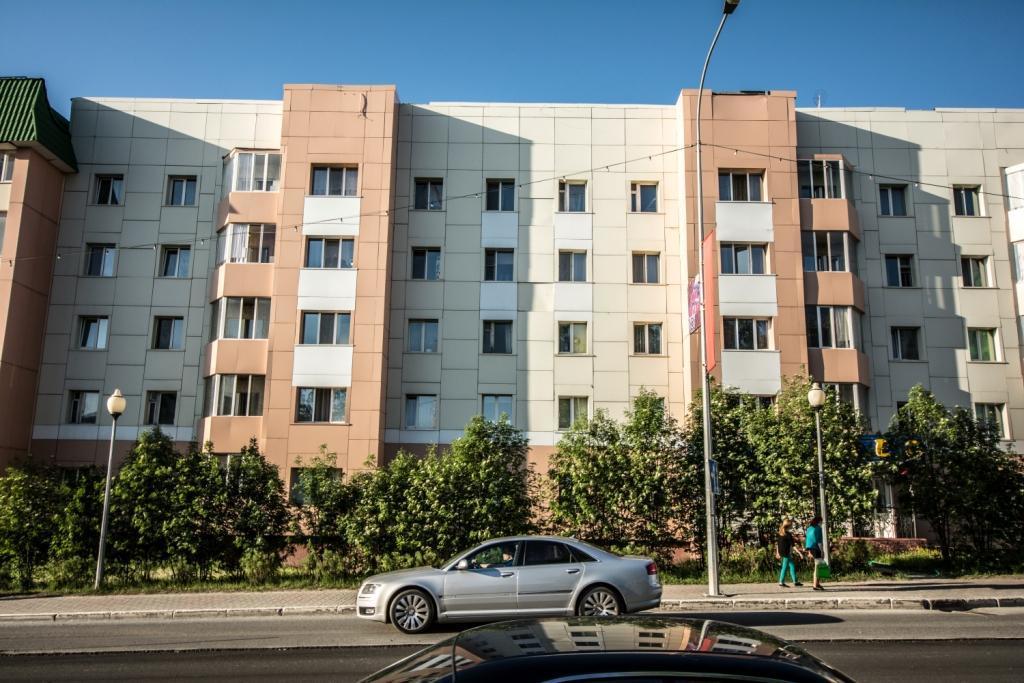 Apartment On Engelsa 15 Khanty-Mansiysk Bagian luar foto